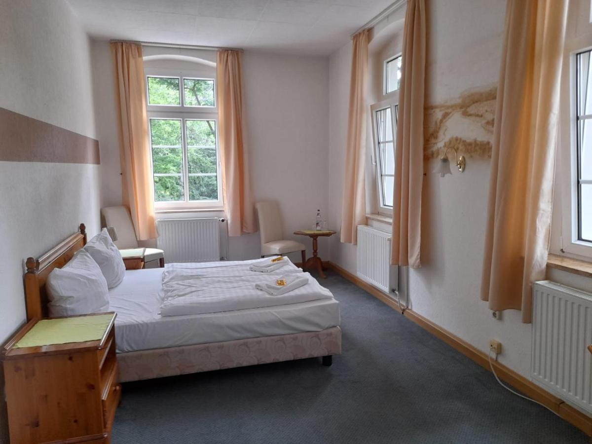 Hotel Am Kreischaer Park Extérieur photo