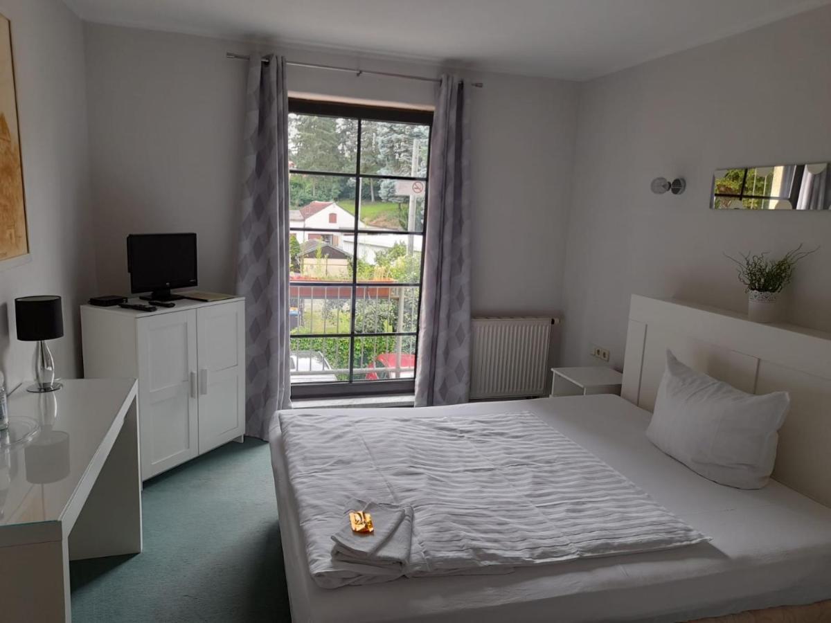 Hotel Am Kreischaer Park Extérieur photo